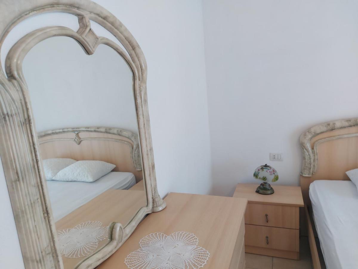 Nm - Classic Apartment Дуррес Экстерьер фото